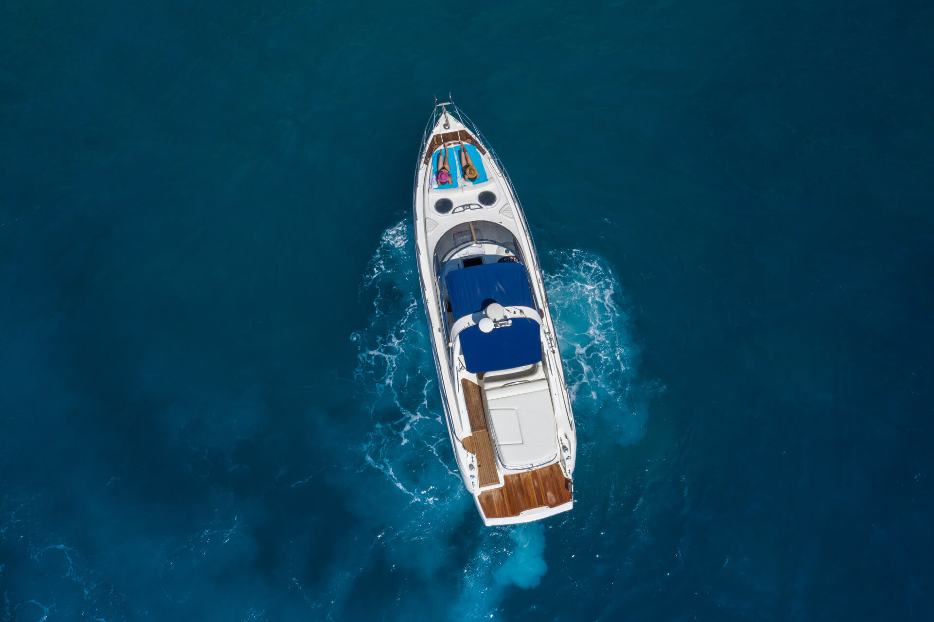 antimobleu_yachting_private_cruises_zakynthos