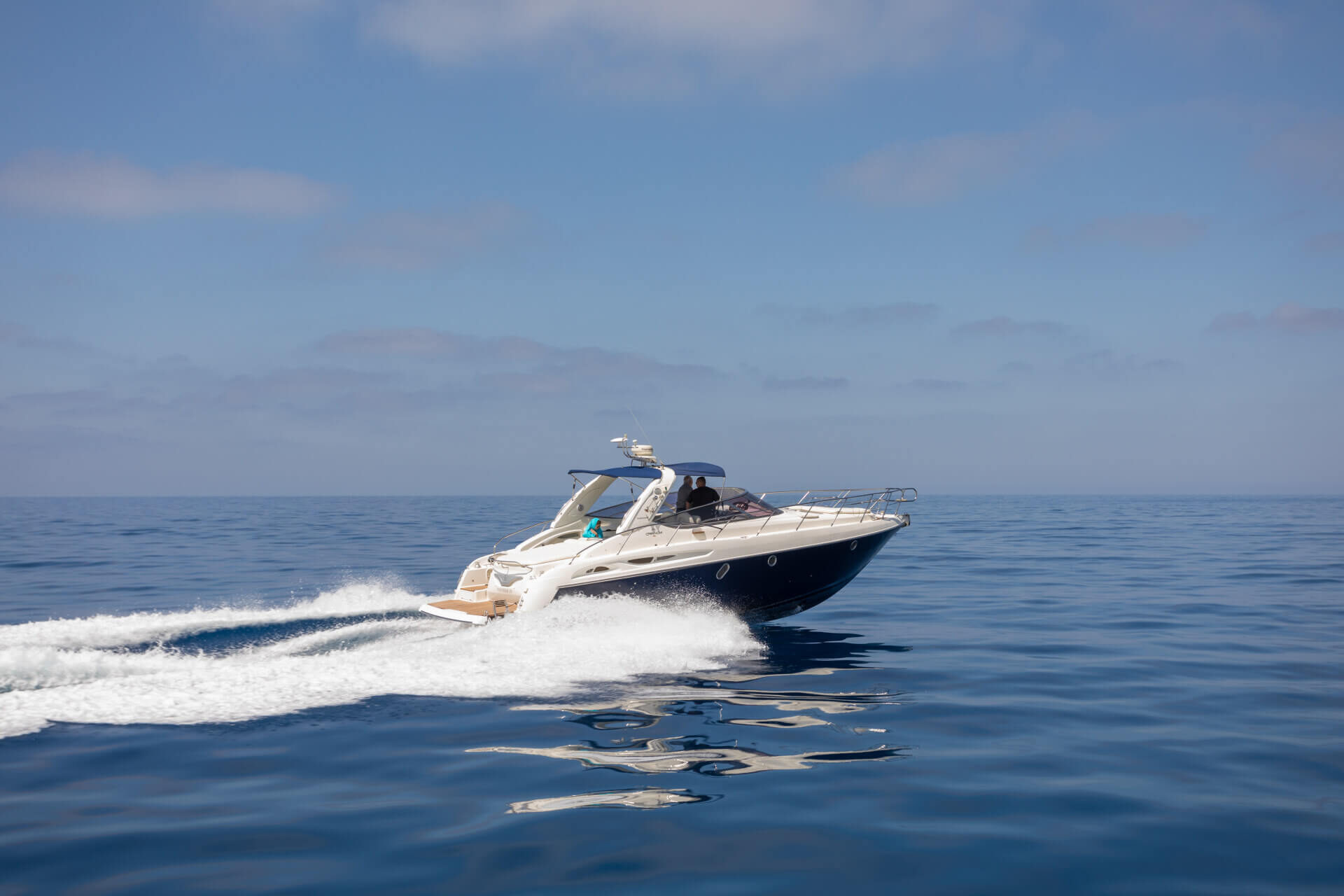 antimobleu_yachting_private_cruises_zakynthos