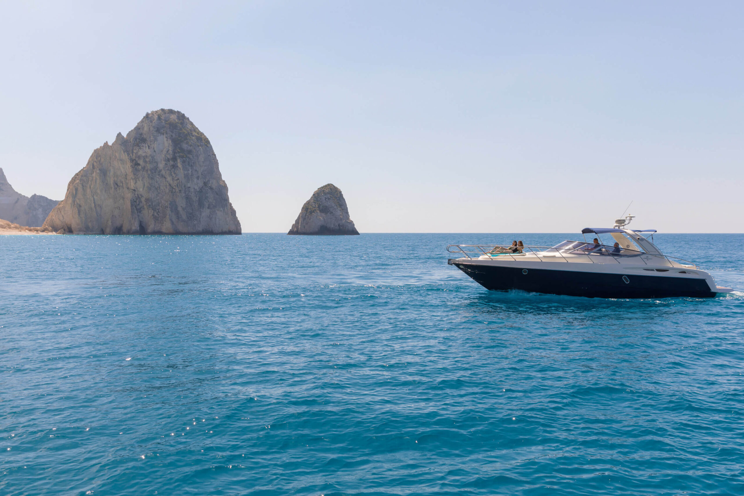 antimobleu_yachting_private_cruises_zakynthos